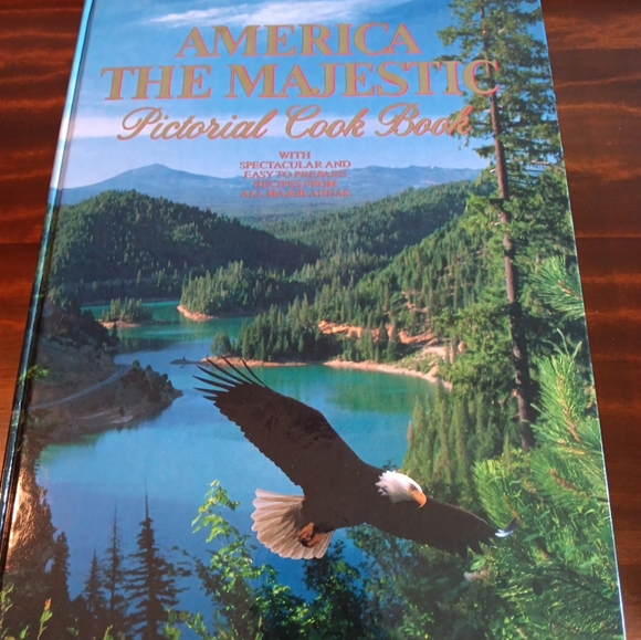 America the Majestic Pictorial Cookbook - Picture 1 of 5